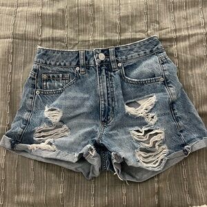 Garage denim mom short